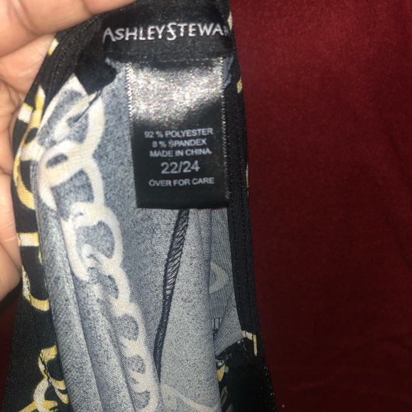 Festive tunic - Picture 3 of 4